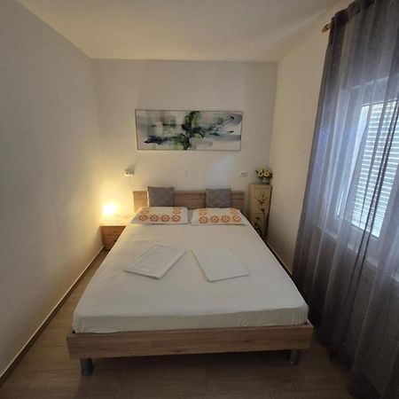 Apartman Davorka Karlobag Extérieur photo