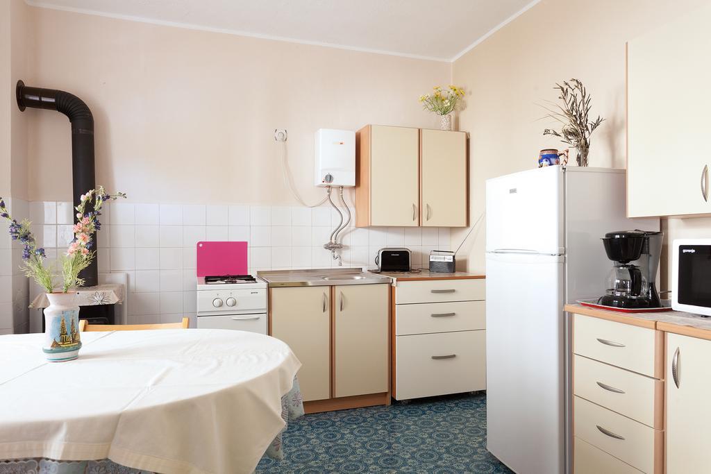 Apartman Davorka Karlobag Extérieur photo